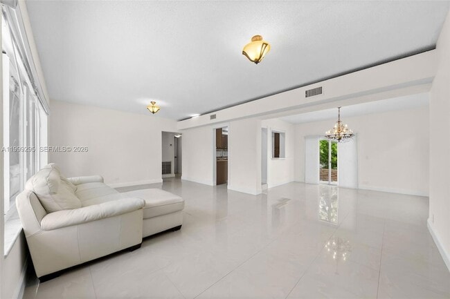 Building Photo - 261 188th St