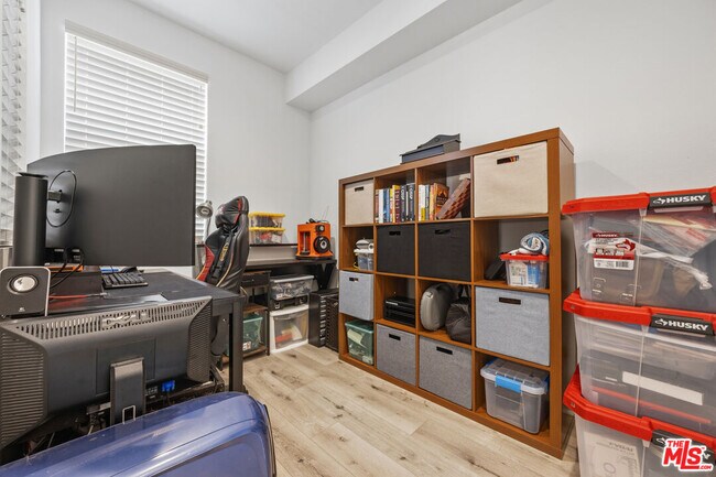 Building Photo - 9942 Artesia Blvd