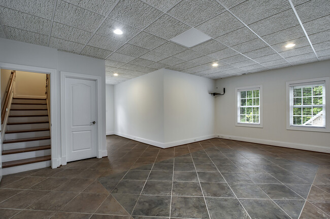 Building Photo - 111 Daleyuhski Way