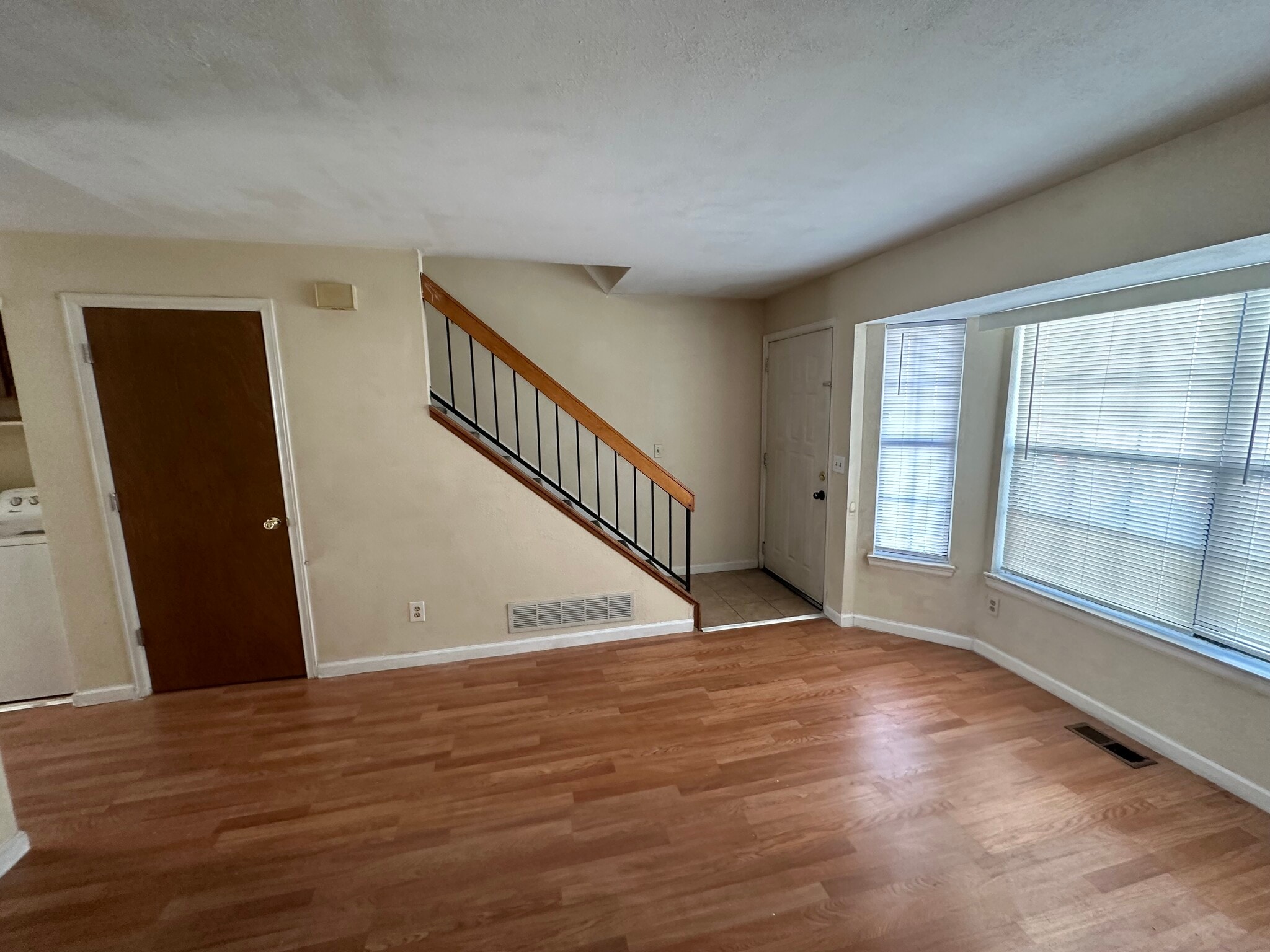 Living Room - 8230 Washington St