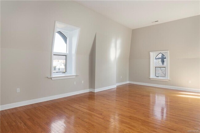 Building Photo - 414 Franklin St