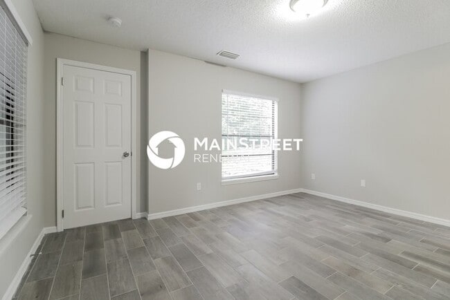 Building Photo - 3 Bedroom Pet-Friendly Home in Apopka, FL with Main Street Renewal