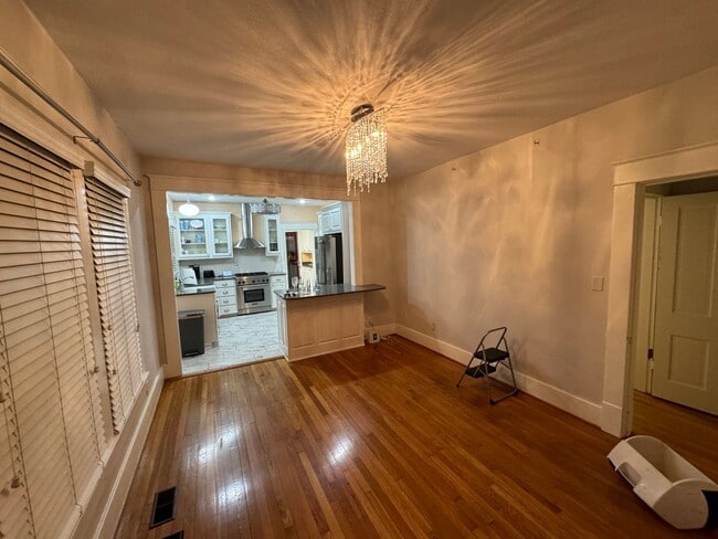 Building Photo - 2017 N Garfield St