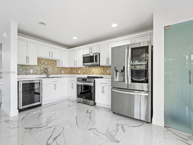 Building Photo - 16544 SW 68th Terrace