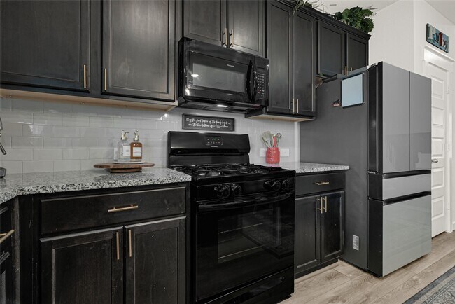 Building Photo - 30260 Kingston Heath Dr