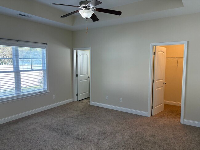 Building Photo - 292 Clearwater Dr