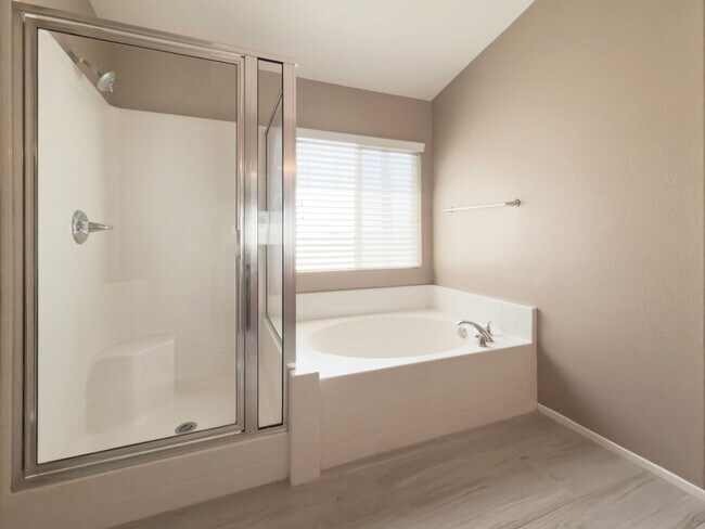 Building Photo - COMING SOON! 5 Bedroom, Cut-DeSac Home for Rent in a Beautiful, Murrieta Community!