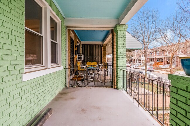 Building Photo - 1236 Oates St NE