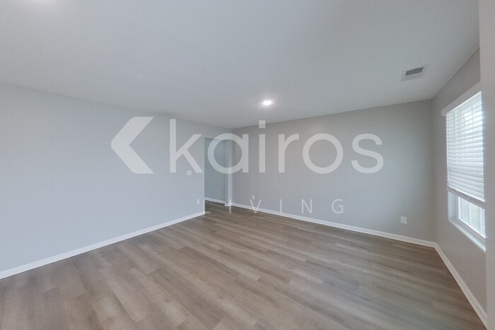 Building Photo - 35 E Luminous Way