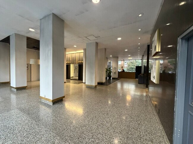 Building Photo - 605 Landmark-Gerry