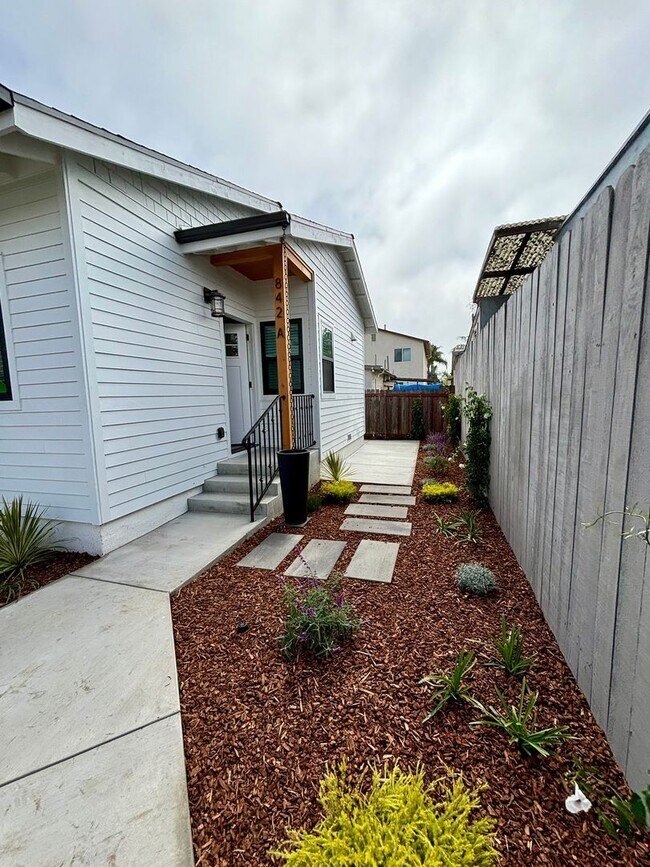 Building Photo - 212 - Carpinteria Asset Mgmt LLC (Walnut duplex)