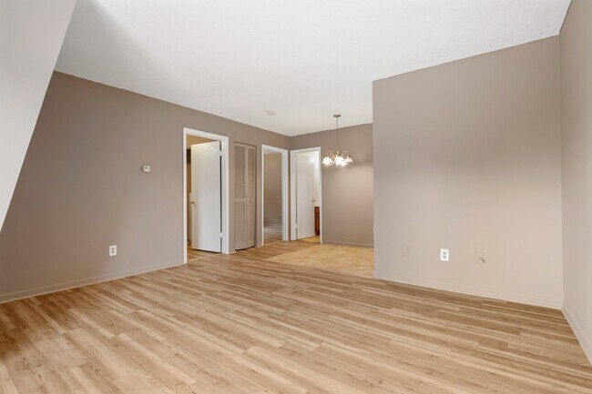 Building Photo - 511 Poplar St