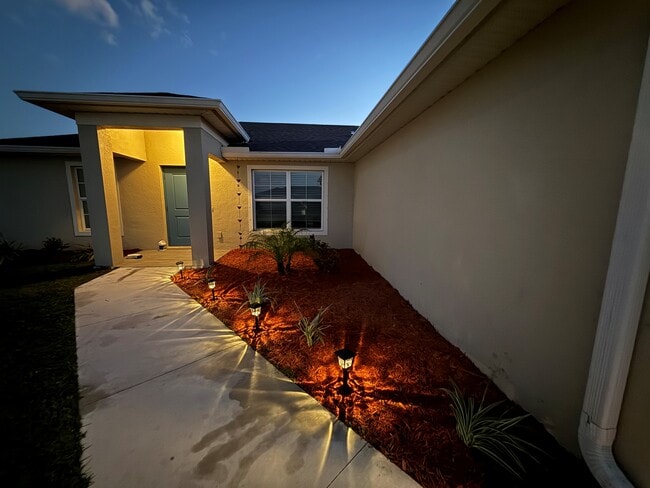 Building Photo - 2513 43rd St SW