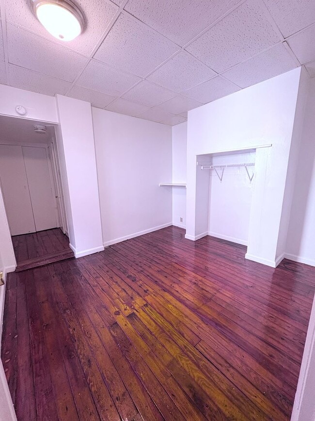 Building Photo - Available Now. 2 Bedroom Apt.