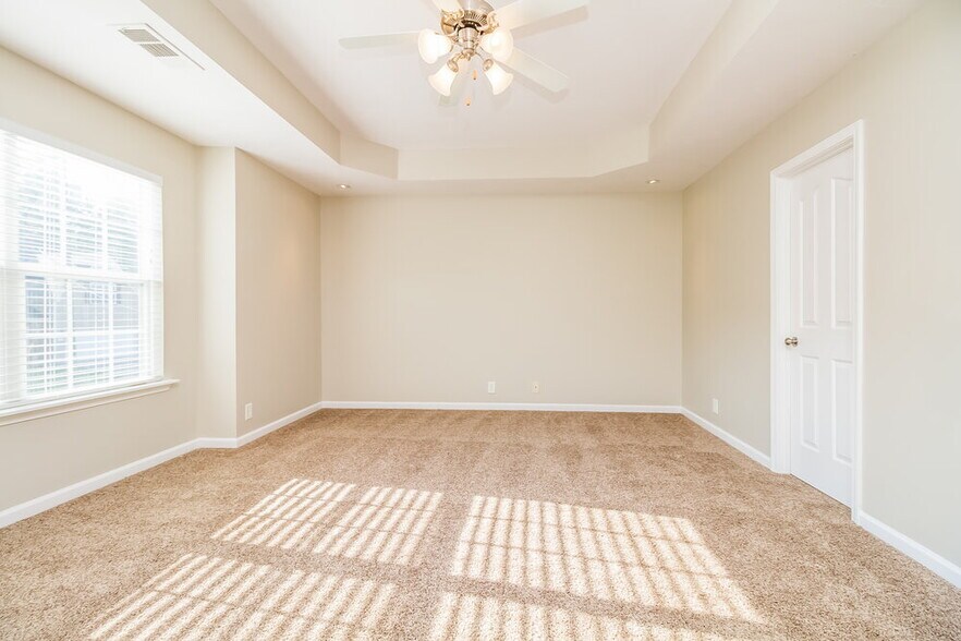 Building Photo - 9204 Thomason Trail