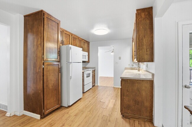 Building Photo - $2,695.95, 3-Bed, 2-Bath, Ranch House in Littleton with Great Fenced in Yard!