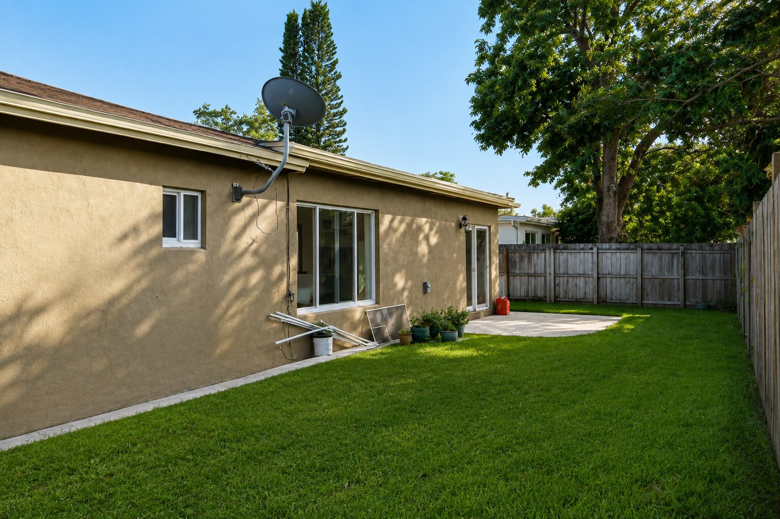 Building Photo - 5160 SW 8th St