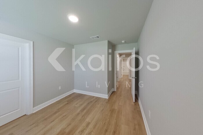 Building Photo - 13778 Pinyon Dr