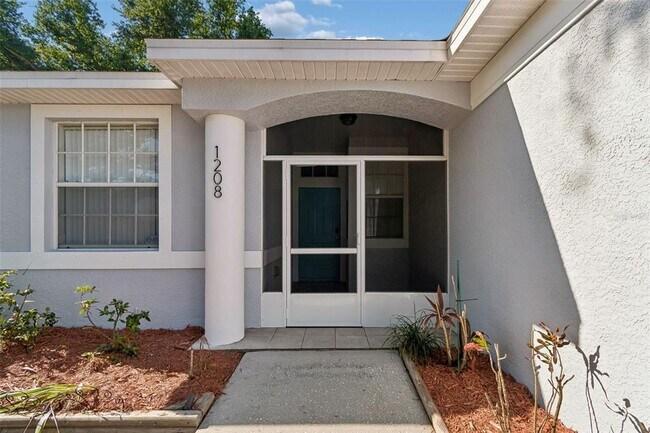 Building Photo - 1208 DR Martin Luther King JR Street North