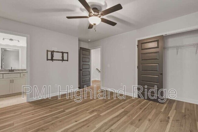 Building Photo - 6084 Ivory Ln