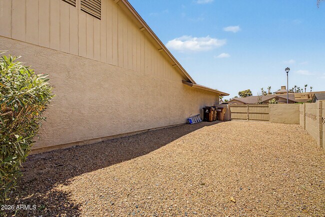 Building Photo - 9625 W Taro Ln