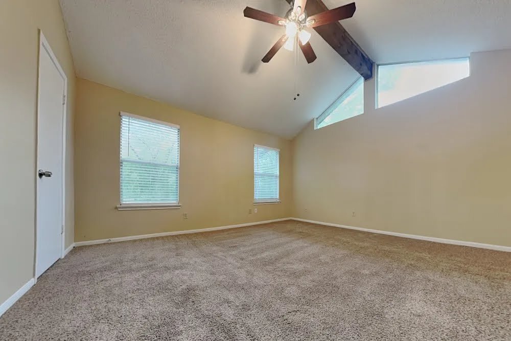 Building Photo - 11 Brentwood Oaks Ct