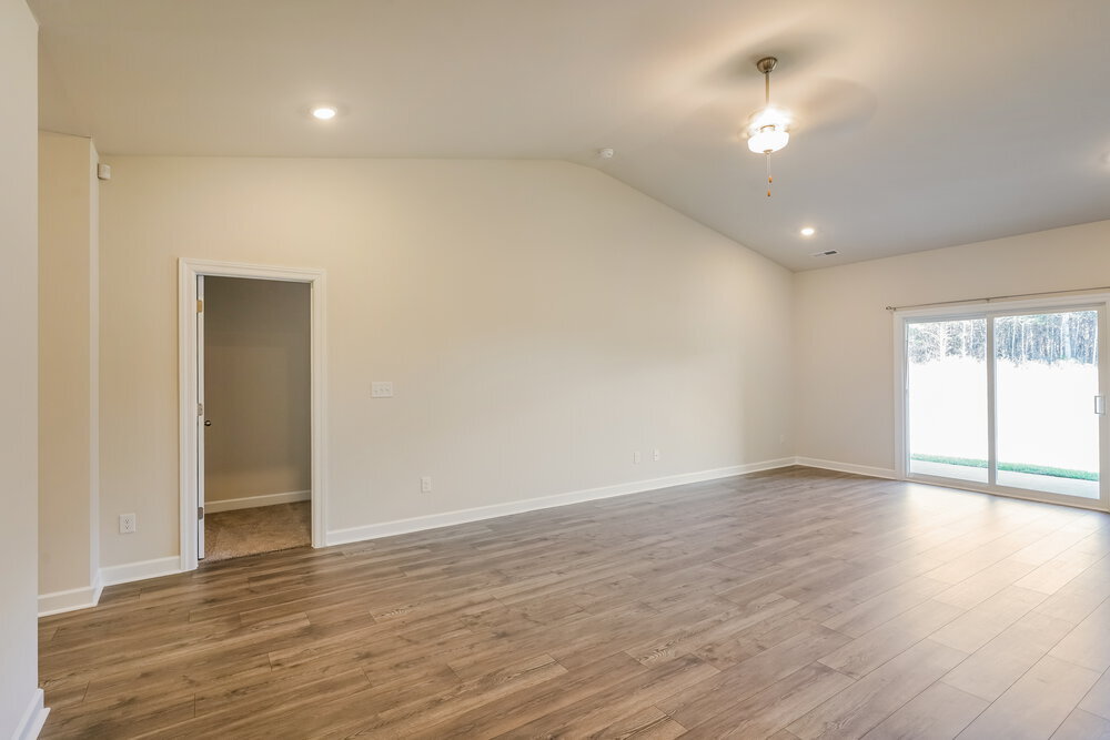 Building Photo - 3451 Quintana Dr