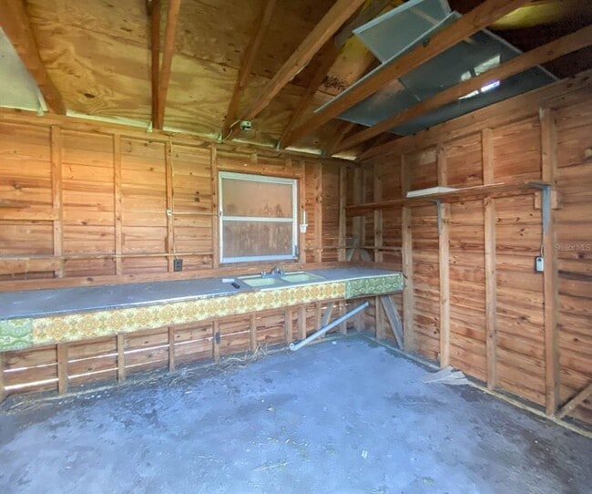 Building Photo - 830 N Combee Rd