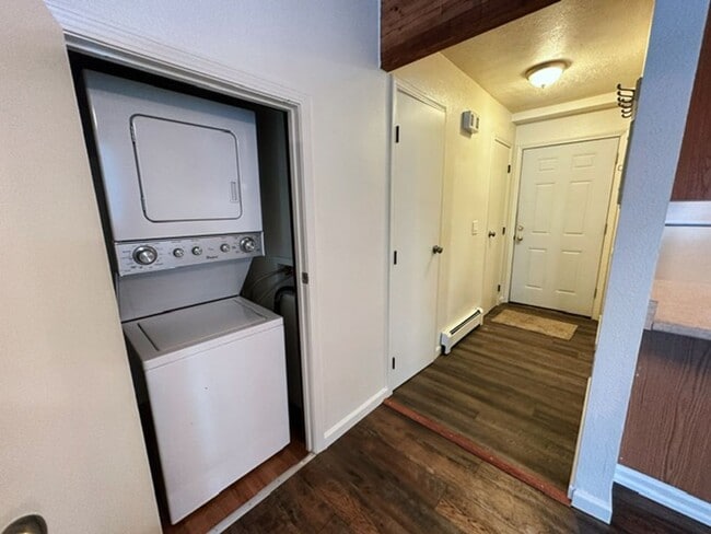 Building Photo - 3012 W 33rd Avenue