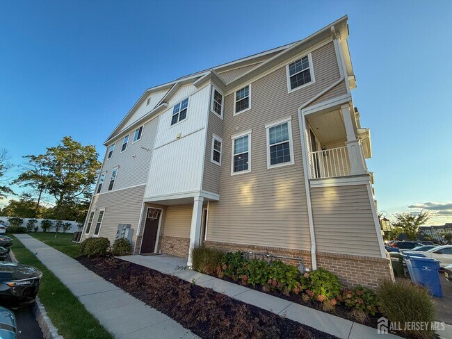 Building Photo - 246 Park Ln