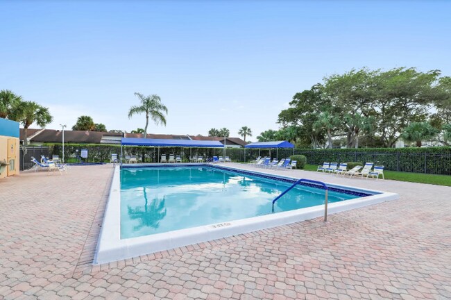 Building Photo - 5160 Las Verdes Cir