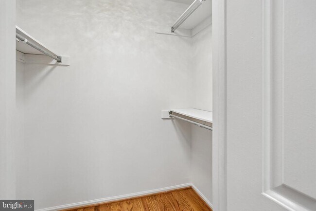 Building Photo - 903 Ridge Dr