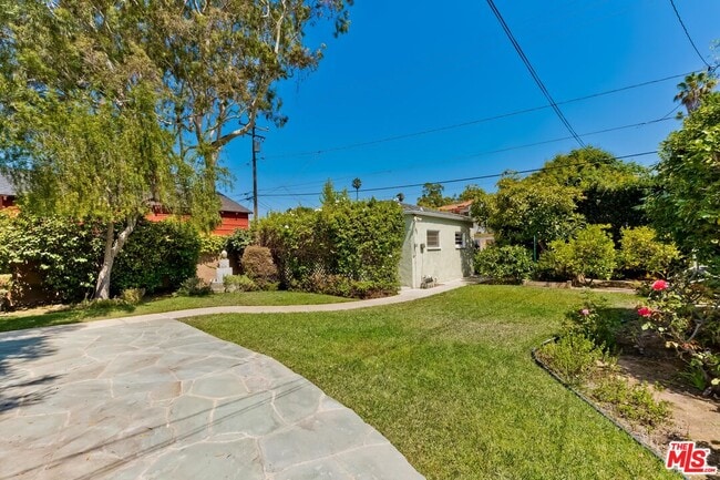 Building Photo - 921 24th St