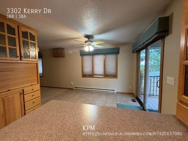 Building Photo - 3302 Kerry Dr