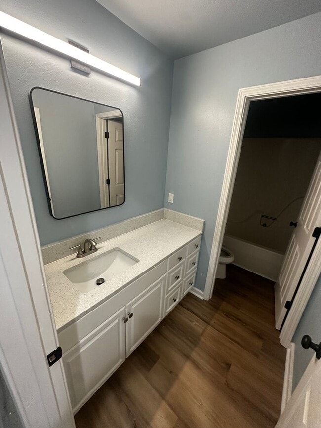 Building Photo - Quiet Neighborhood Living