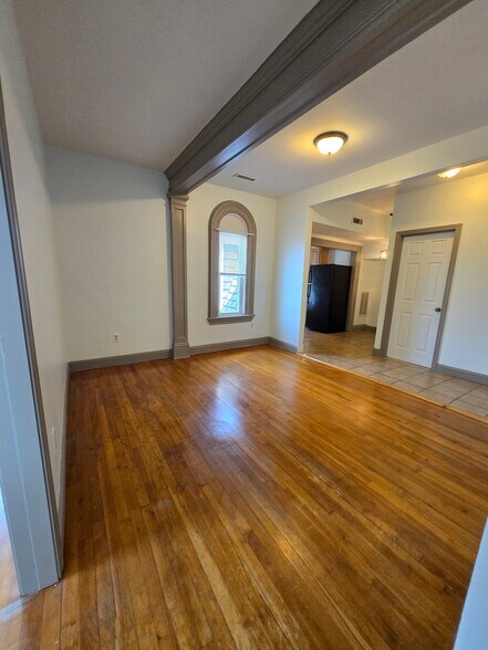 Building Photo - 127 Pearl St