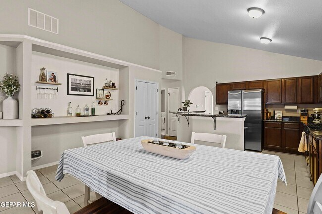 Building Photo - 12529 Paseo Rosannie Ave