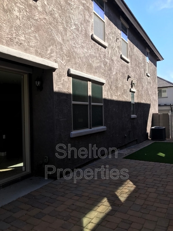 Building Photo - 20901 W Maiden Ln