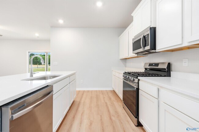 Building Photo - 14441 Mountain Strm Dr