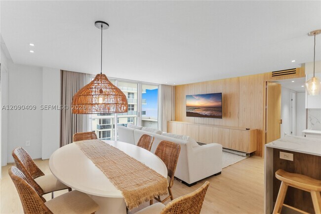 Building Photo - 9195 Collins Ave
