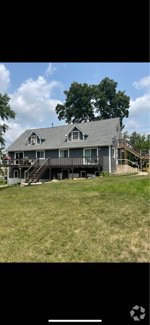 Building Photo - 26244 W Lake Ave