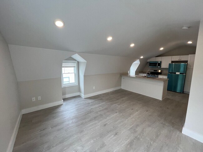 Building Photo - 1966 Randall Rd