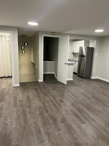 Building Photo - 9787 Hellingly Pl