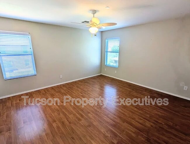 Building Photo - 3638 E Canter Rd