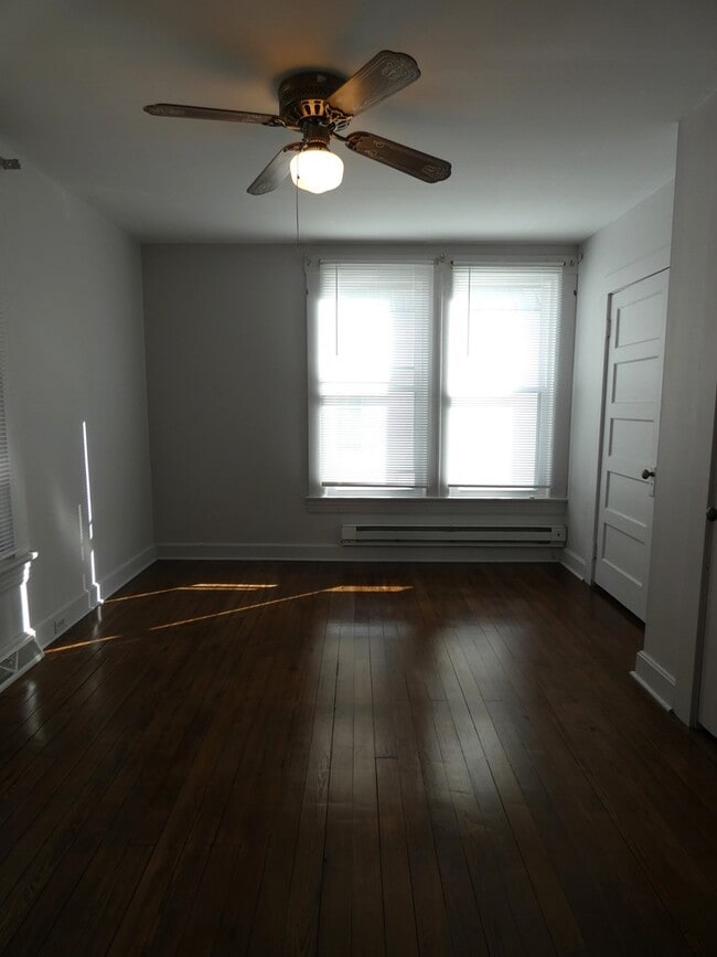 Building Photo - 324 Grace St