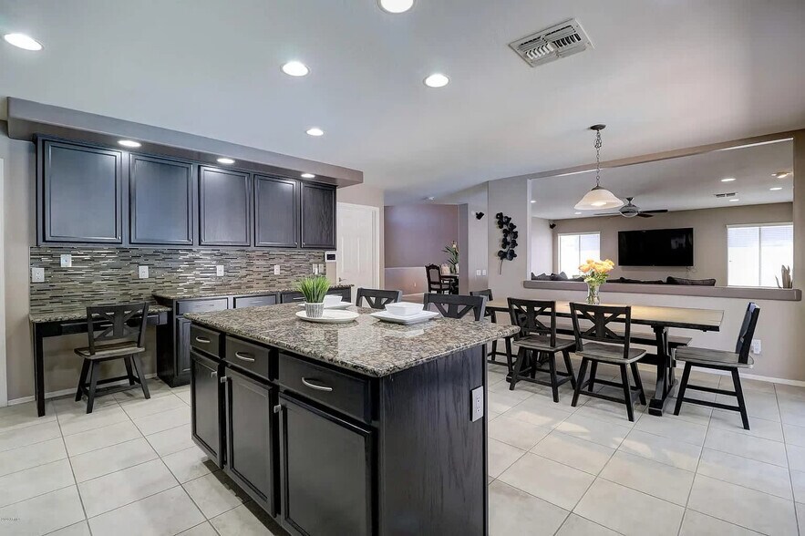 Building Photo - 13412 W Annika Dr