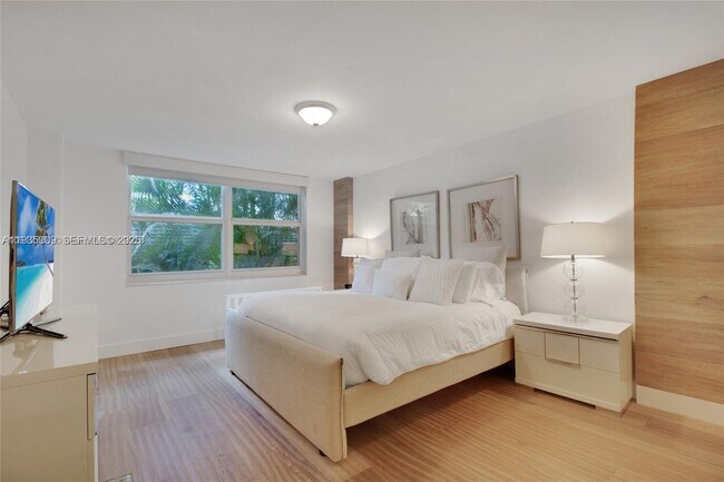 Building Photo - 155 Ocean Ln Dr