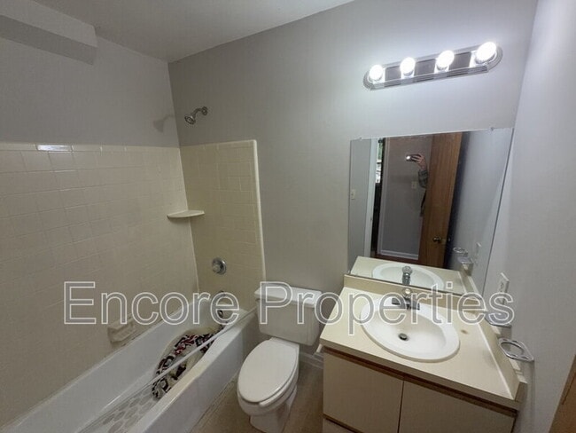 Building Photo - 5120 Lundy Dr