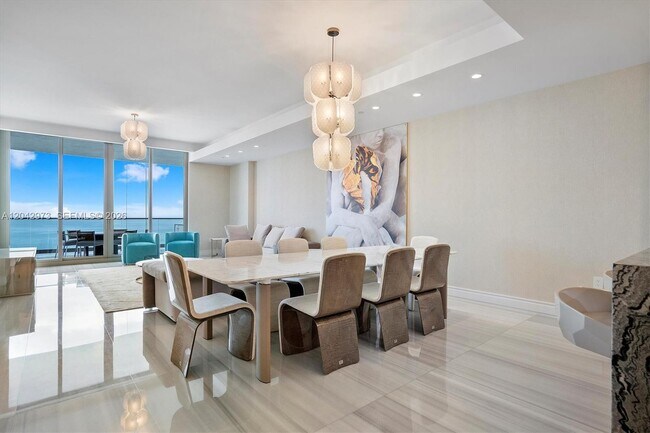 Building Photo - 17901 Collins Ave