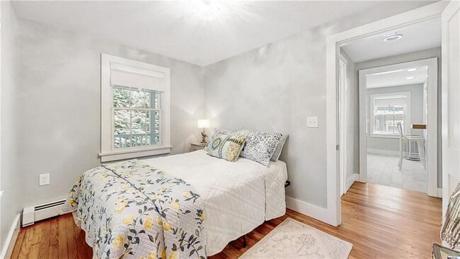 Building Photo - 10 Rear Robinson St